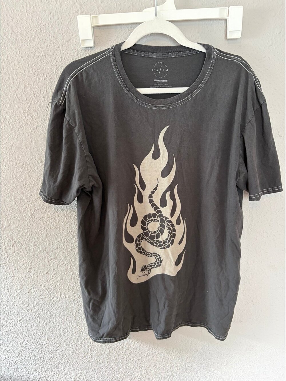 Pacsun snake graphic tee One size but best for M